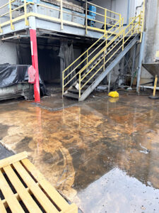 Tank steps wash