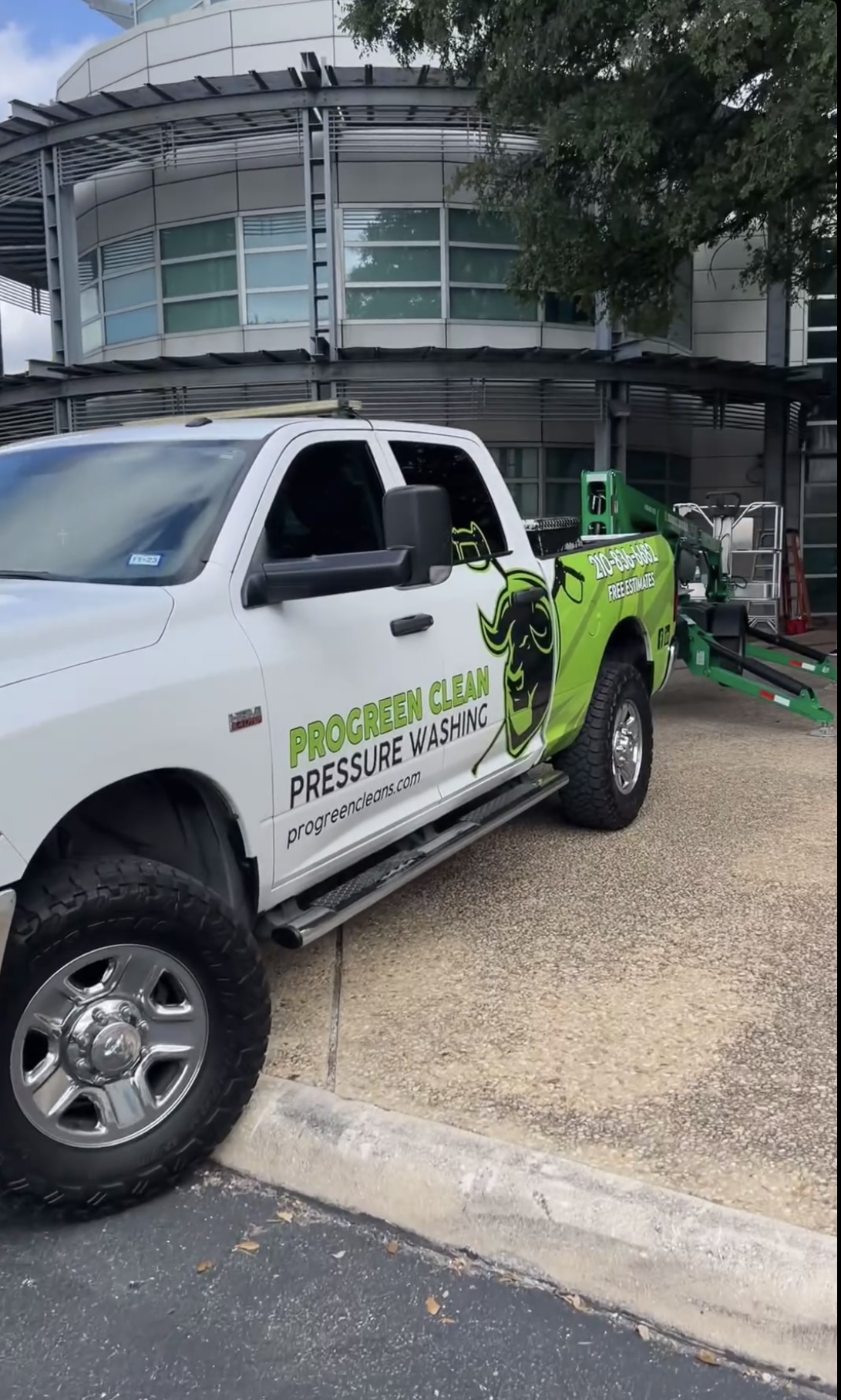 San Antonio pressure wash exterior maintenance