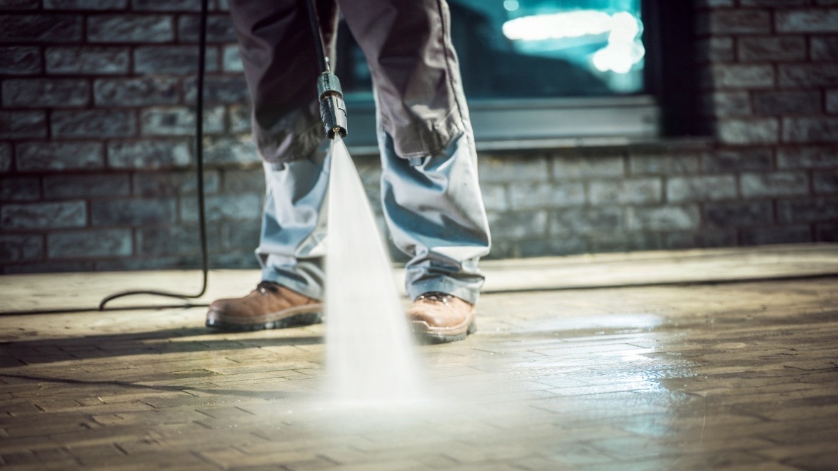 Why Pressure Washing Before Winter Protects Your Home and Business